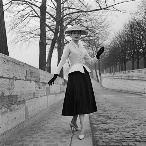 1947 dior new look black and white|christian Dior new look 1950s.